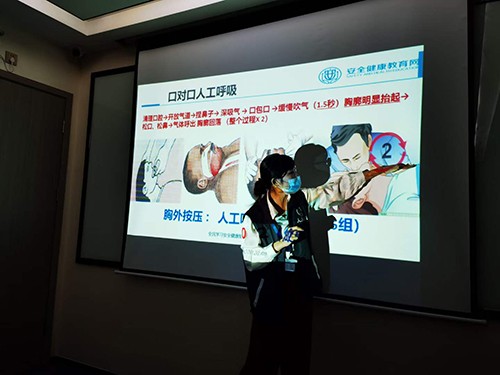 如何人工呼吸救助