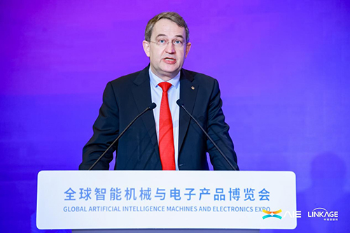 深國安受邀出席2025全球數字經濟聯盟(D50)峰會